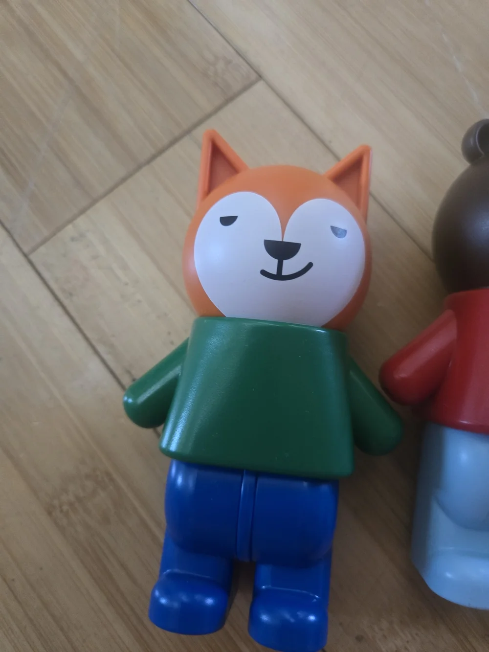 IKEA set Of 2 Dollhouse Animal Figures Orange Fox Brown Bear Cat Figures Toys